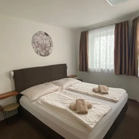 Silbermond Apartament *